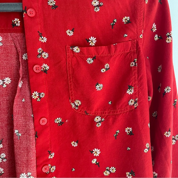beachlunchlounge Red Floral Button Down Shirt - Picture 4 of 5